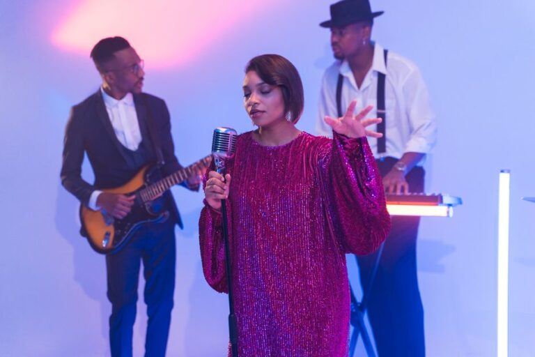 Vedete românești față în față cu rivalitățile din showbiz: Fuego spune că nu are dușmani și că există loc pentru toată lumea