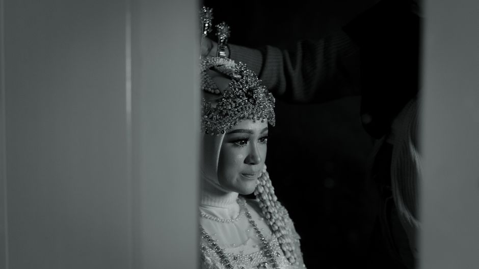 Carmen Chindriș s-a căsătorit discret în Bârsana, purtând cămașa de mireasă a mamei sale