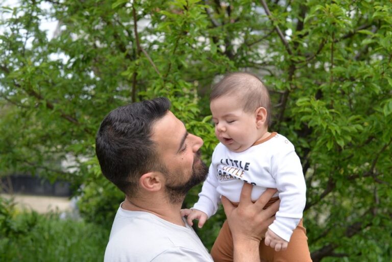 Laura Cosoi, mesaj pentru tatăl ei la șase ani de la moarte: „Când mă privesc în oglindă, sunt toată tu”